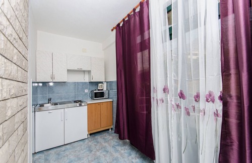Bili brig Apartment | Apartment and Rooms Ivan (45191-A10) - Makarska