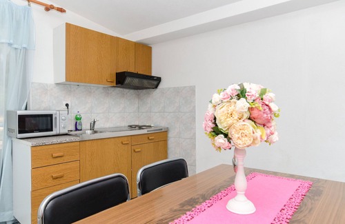 Bili brig Apartment | Apartment and Rooms Ivan (45191-A14) - Makarska