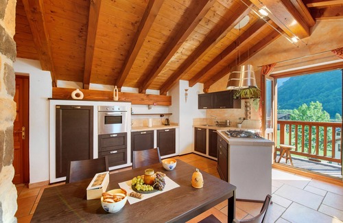 Issime Apartment | Apartment 'Anita - Issime Valle D'aosta' with Balcony