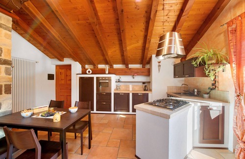Issime Apartment | Apartment 'Anita - Issime Valle D'aosta' with Balcony