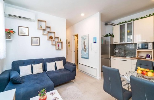 Lapad Apartment | Apartment Anka - One Bedroom Apartment with Terrace