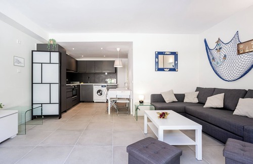 Sa Riera Apartment | Apartment 'Antic Plankton - Sa Riera, Begur' with Private Terrace, Wi-Fi and Air Conditioning
