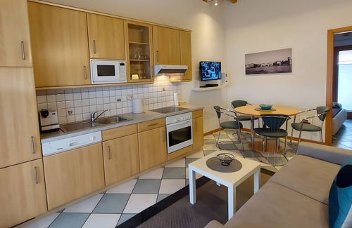 Colà Di Lazise Apartment | Apartment 'Apart Dina' with Private Terrace, Wi-Fi and Air Conditioning