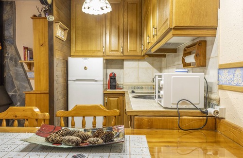 Espot Apartment | Apartment 'Apartamento La Mainera' with Mountain View, Shared Terrace and Wi-Fi