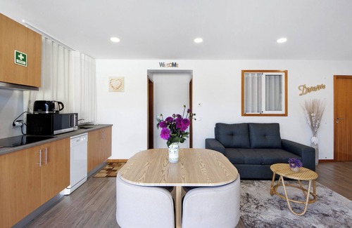 Fonte Boa Apartment | Apartment 'Apartamento Lomi with Pool' with Shared Pool, Shared Terrace and Wi-Fi