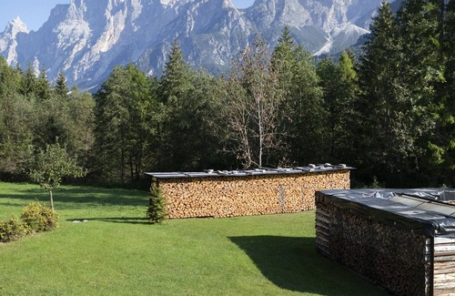 Villanova Apartment | Apartment 'Appartamento Antelao' with Mountain View, Private Terrace and Wi-Fi