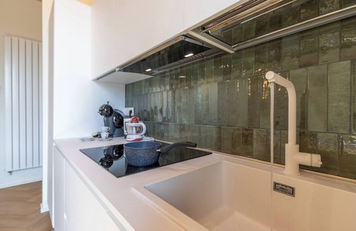 Cascina dei Pomi Apartment | Apartment 'Appartamento Martini' with Balcony, Wi-Fi and Air Conditioning