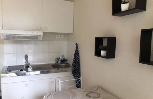 Jard-sur-Mer Apartment | Apartment 'Appartement Au Parc De La Grange' with Shared Pool, Balcony