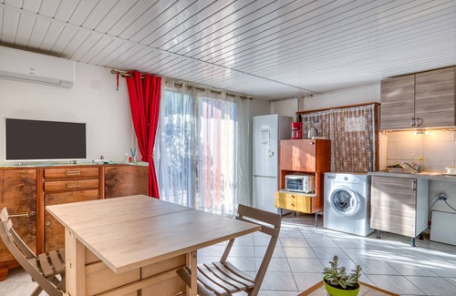 Beziers Apartment | Apartment 'Appartement Equipé, 2 Pièces' with Private Terrace, Wi-Fi and Air Conditioning
