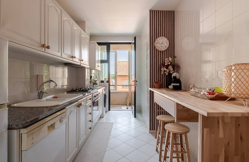 Apulia Apartment | Apartment 'Apuliamar' with Shared Pool, Shared Garden and Wi-Fi