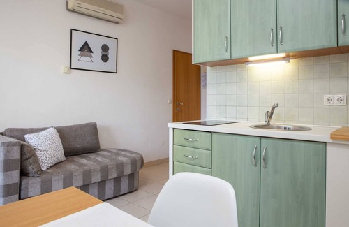 Vodice Apartment | Apartment Arausa with Pool VI