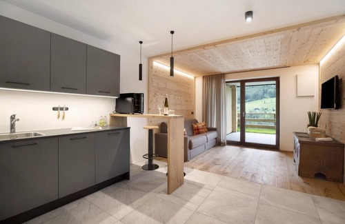Campo Tures Apartment | Apartment "Archehof Hochzirm Lodge Franz" with Mountain View, Sauna & Terrace