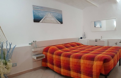 Quercianella Apartment | Apartment at 100 mt. from the sea to Quercianella