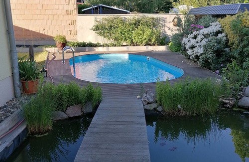Radebeul Apartment | Apartment 'Auenweg' with Shared Pool, Shared Garden and Wi-Fi