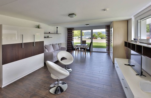 Bodman-Ludwigshafen Apartment | Apartment 'Bodanrück, 45qm' with Lake View, Private Terrace and Wi-Fi