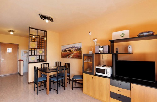 Desenzano del Garda Apartment | Apartment 'Brezza Del Lago' with Lake View, Wi-Fi and Air Conditioning