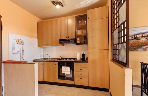 Desenzano del Garda Apartment | Apartment 'Brezza Del Lago' with Lake View, Wi-Fi and Air Conditioning