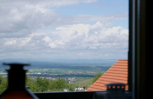 Sasbachwalden Apartment | Apartment 'Bachblick' with Mountain View, Shared Pool and Wi-Fi