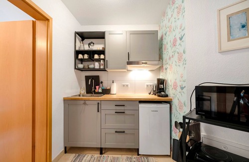 Ruwer-Eitelsbach Apartment | Apartment 'Bei Annemarie' with Private Terrace, Private Garden and Wi-Fi