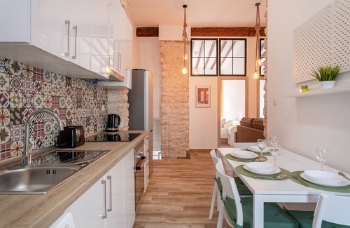 San Anton Apartment | Apartment "Bel Rustique" with Private Garden & Wi-Fi