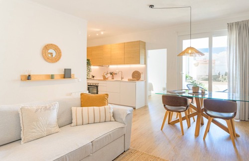 Aljezur Apartment | Apartment 'Bela Vista Cozy Apt with Sea View' with Sea View, Shared Terrace and Wi-Fi