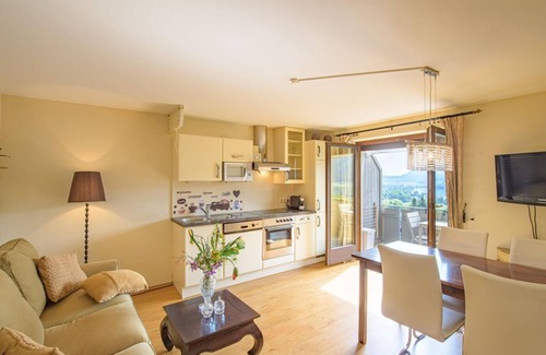Stiegl Apartment | Apartment Berg - Waldvilla Bergsee