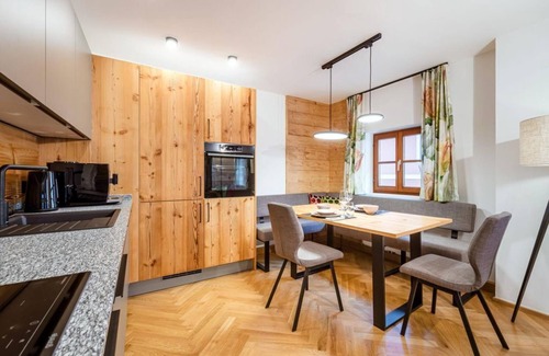 Oeblarn Apartment | Apartment Biddelmann - 1 Schlafzimmer, Bad, Sauna - Thorbäck Gut - Apartments im Schlosserhaus