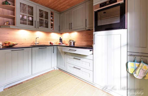 Mittenwald Apartment | Apartment 'Bienennest' with Mountain View, Balcony and Wi-Fi