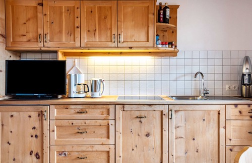 Lajen Apartment | Apartment 'Biohof Maurer Apt Dorfblick' with Mountain View, Shared Garden and Wi-Fi