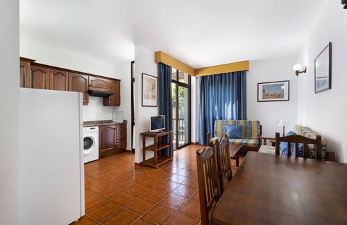 Playa de Santiago Apartment | Apartment 'Bonita Apto Nieves' with Mountain View, Wi-Fi and Air Conditioning