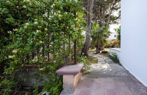 Giurdignano Apartment | Apartment 'Borgo Borgia - Casa Del Oliandolo' with Shared Pool, Wi-Fi and Air Conditioning