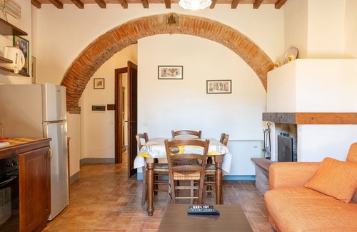 Santa Reparata Apartment | Apartment 'Borraggio' with Shared Pool, Shared Garden and Wi-Fi