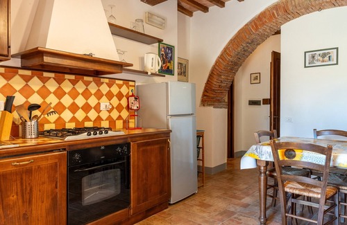 Santa Reparata Apartment | Apartment 'Borraggio' with Shared Pool, Shared Garden and Wi-Fi