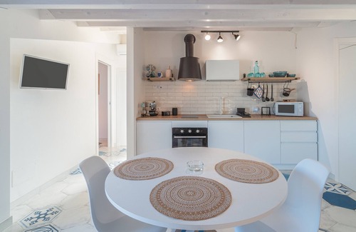 Avola Apartment | Apartment 'Boutique - Blue Sea' with Sea View, Wi-Fi and Air Conditioning