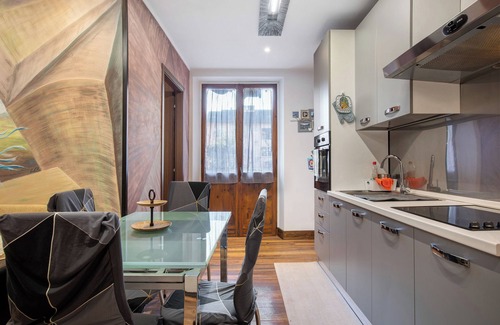Aosta Apartment | Apartment 'Buthier' with Mountain View, Balcony and Wi-Fi