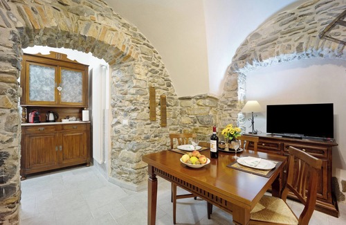 Diano San Pietro Apartment | Apartment 'Ca Dei Nonni' with Private Terrace and Wi-Fi