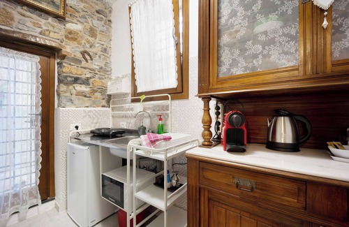 Diano San Pietro Apartment | Apartment 'Ca Dei Nonni' with Private Terrace and Wi-Fi