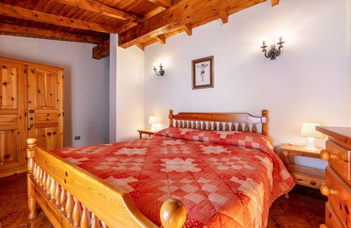 Vesio Apartment | Apartment 'Casa Adele Tremosine' with Lake View, Private Terrace and Wi-Fi