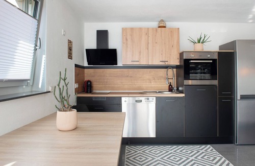 Orsingen-Nenzingen Apartment | Apartment 'Casa Ruf' with Private Terrace and Wi-Fi