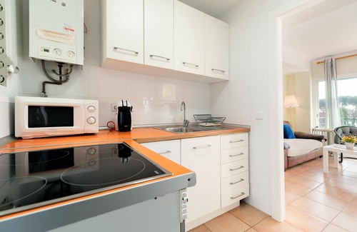 Cabrera de Mar Apartment | "Apartment Cabrera Burriac" near Beach with Balcony & Wi-Fi