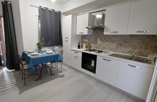 Canneddi Apartment | Apartment 'Calarossa Beach House' with Sea View, Wi-Fi and Air Conditioning