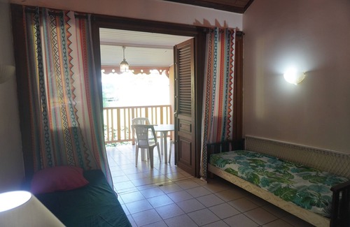 Sainte-Anne Apartment | Apartment Camélia (500 m from the BEACH, with SWIMMING POOL)