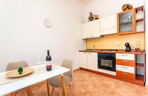 Piedimonte Etneo Apartment | Apartment 'Camia Etna House - Matrimoniale' with Sea View, Wi-Fi and Air Conditioning