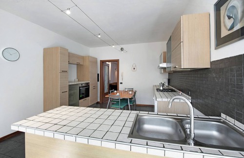 Solarolo Apartment | Apartment 'Cardo' with Balcony and Wi-Fi