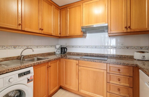 Santa Pola Apartment | Apartment 'Carmela En Santa Pola' with Balcony, Wi-Fi and Air Conditioning