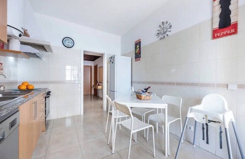 Lagos City Center Apartment | Apartment 'Casa Cláudia - Centro Histórico' with Private Terrace, Balcony and Wi-Fi