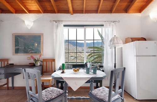 Hermigua Apartment | Apartment 'Casa Claudia' with Sea View, Private Terrace and Wi-Fi