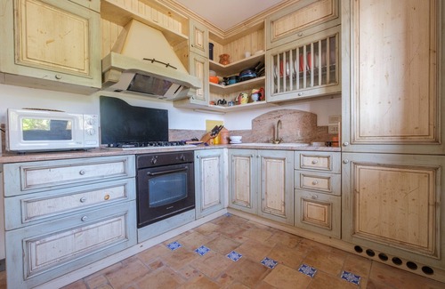 Pianoconte Apartment | Apartment "Casa Della Poiana" with Sea View, Private Terrace & Wi-Fi