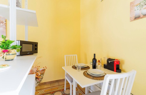 Specchia Apartment | Apartment 'Casa Donna Sofia' with Private Terrace, Wi-Fi and Air Conditioning