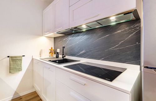 Vigo di Cadore Apartment | Apartment 'Casa Fiocco di Neve' with Mountain View, Shared Garden and Wi-Fi